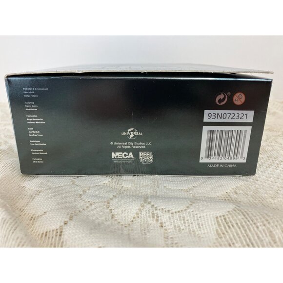 NECA The Thing Ultimate MacReady Action Figure Outpost 31 New With Box Defects - Picture 6 of 16